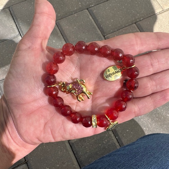 Red crystal endurance elephant charm beaded elegant sparkly bracelet - Picture 3 of 3